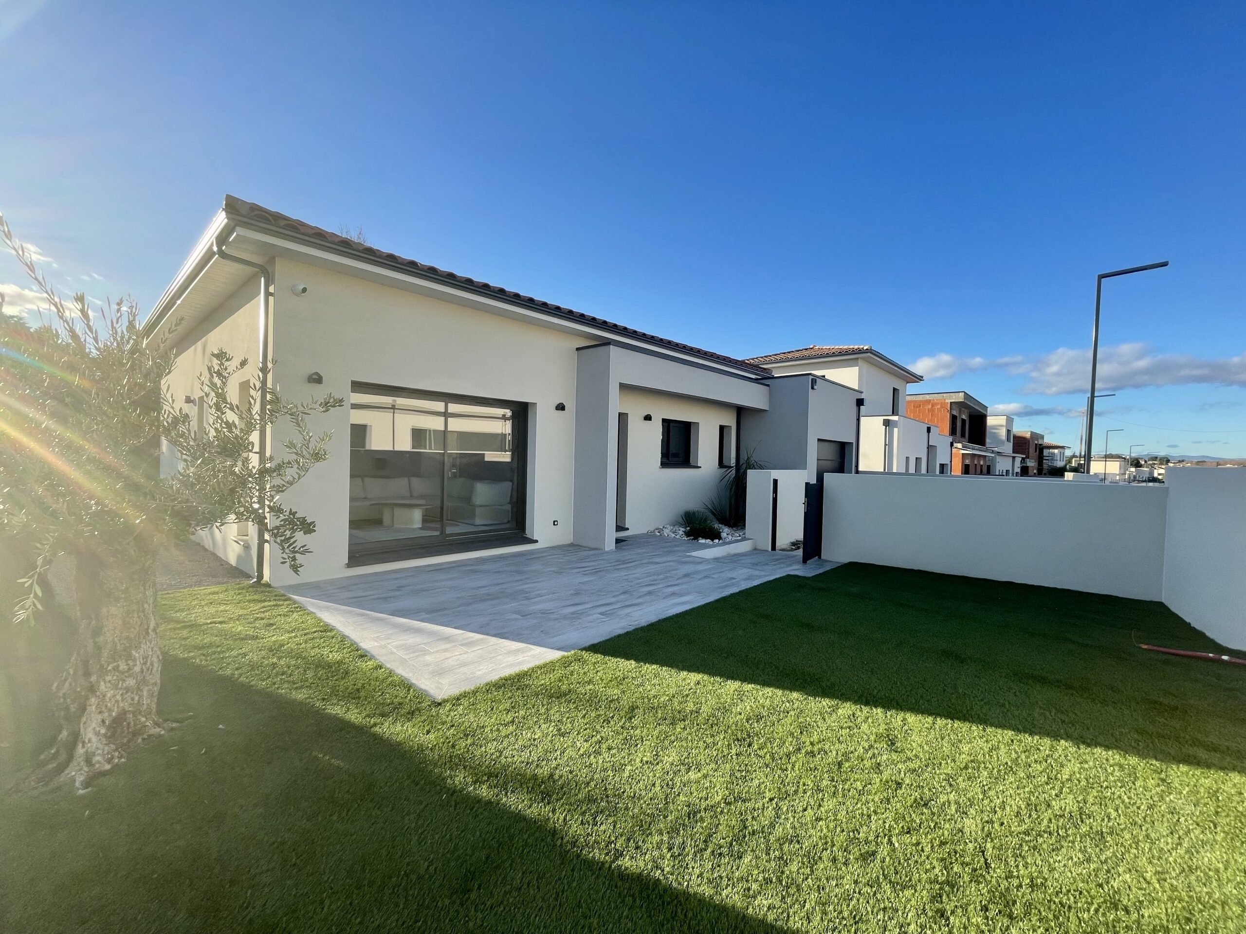 SM Maisons - La première maison RE2020 voit le jour à Béziers, en Occitanie !